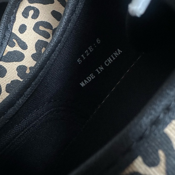 Leopard cute to the core sneakers - Picture 4 of 4